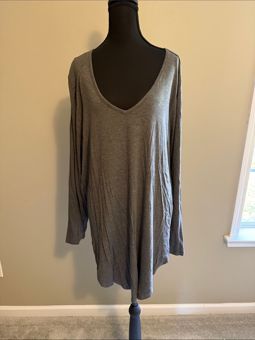 Women's Gray V-Neck Long Sleeve Top with angel wings
